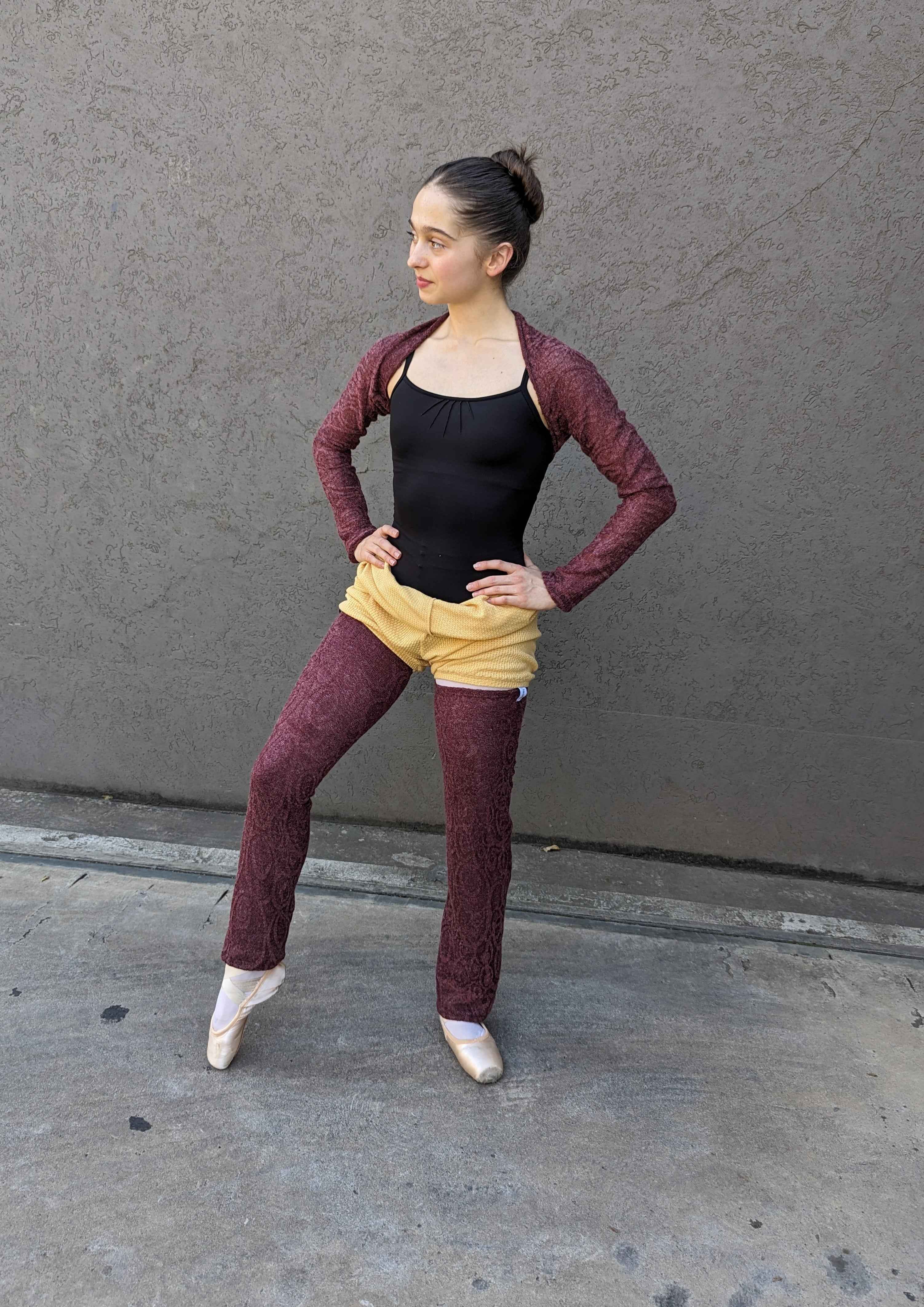 Highline Leg warmers in stretch lace Plum