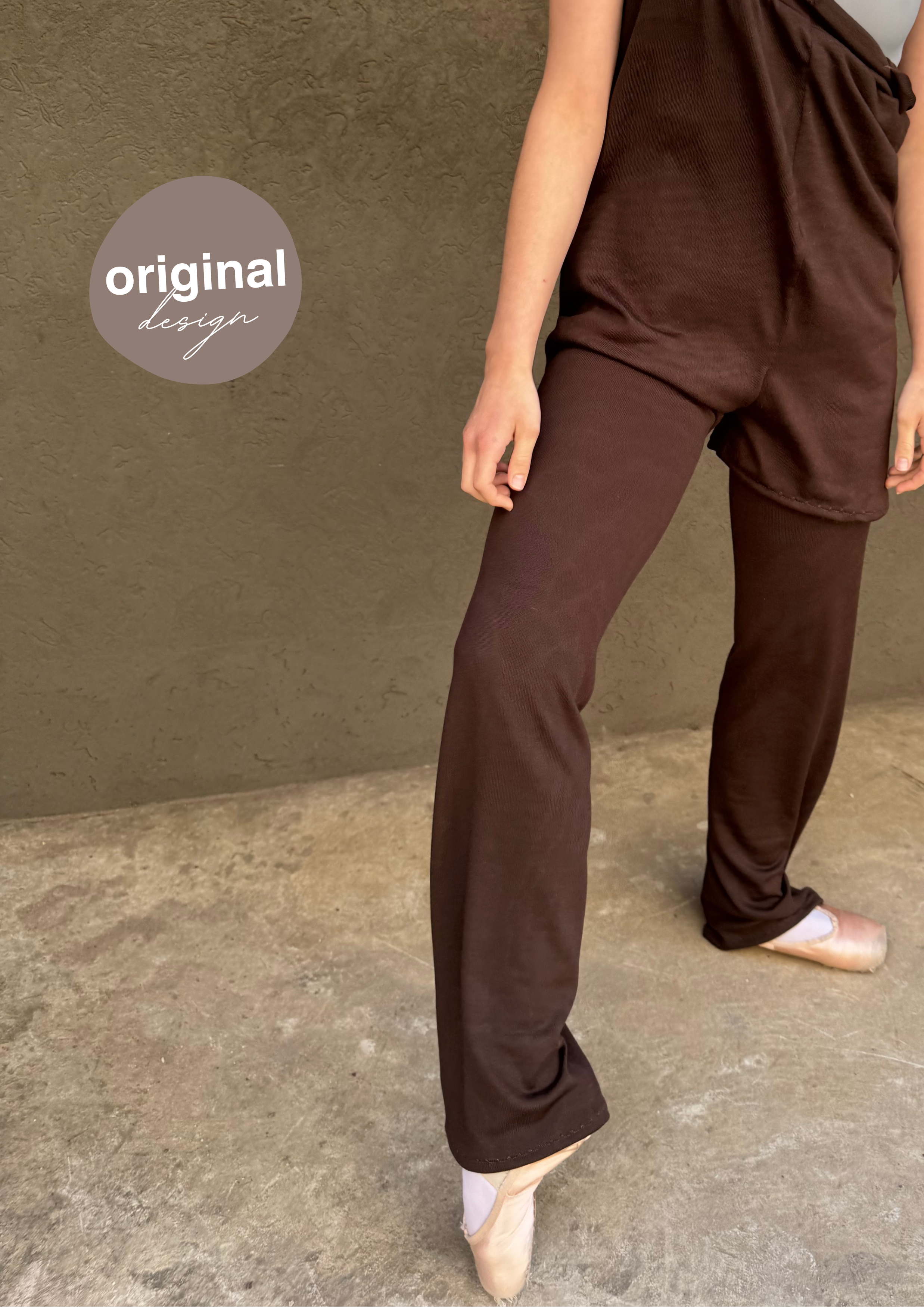 Highline leg warmers in Earth
