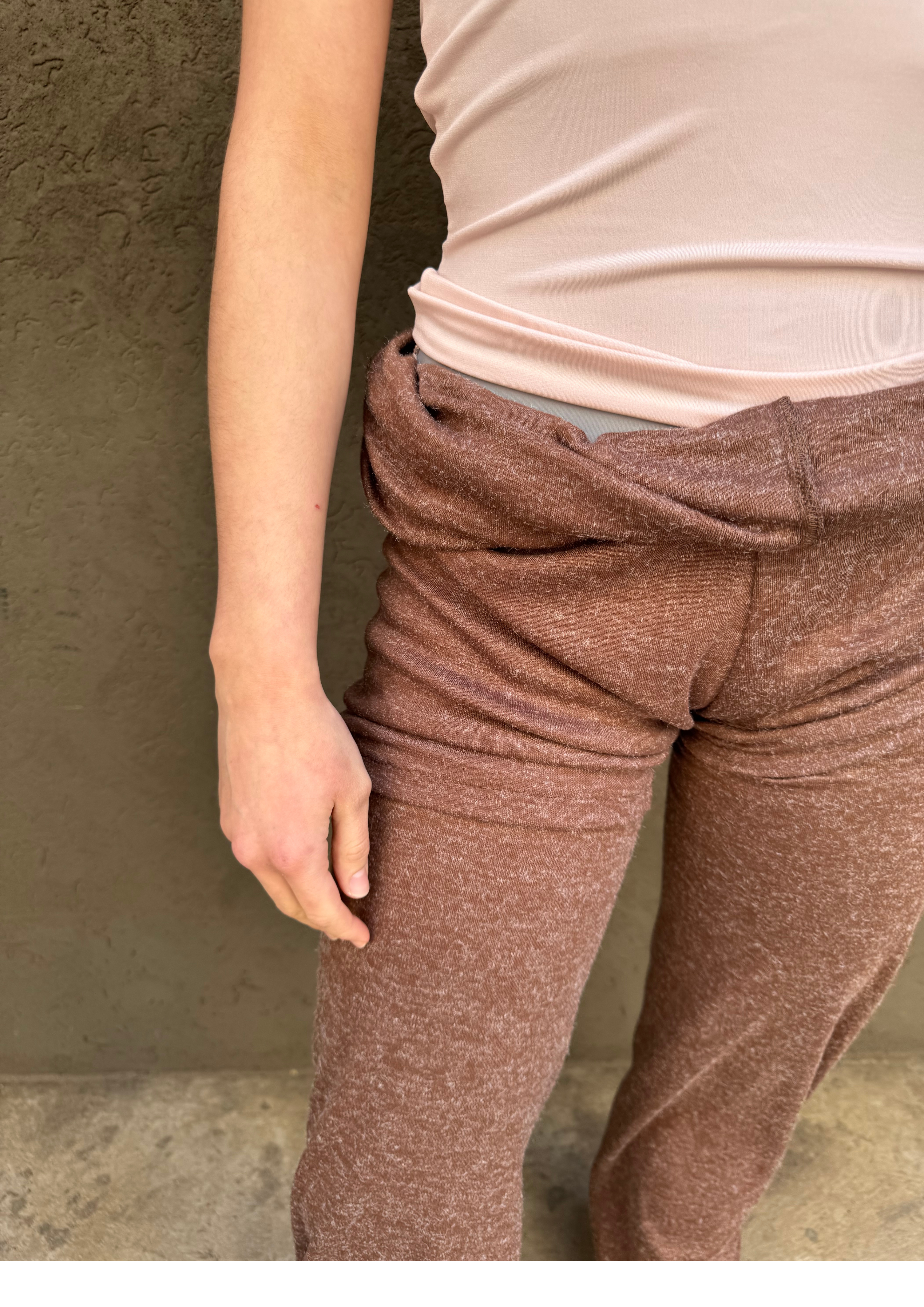 Highline leg warmers in Hudson Mocha