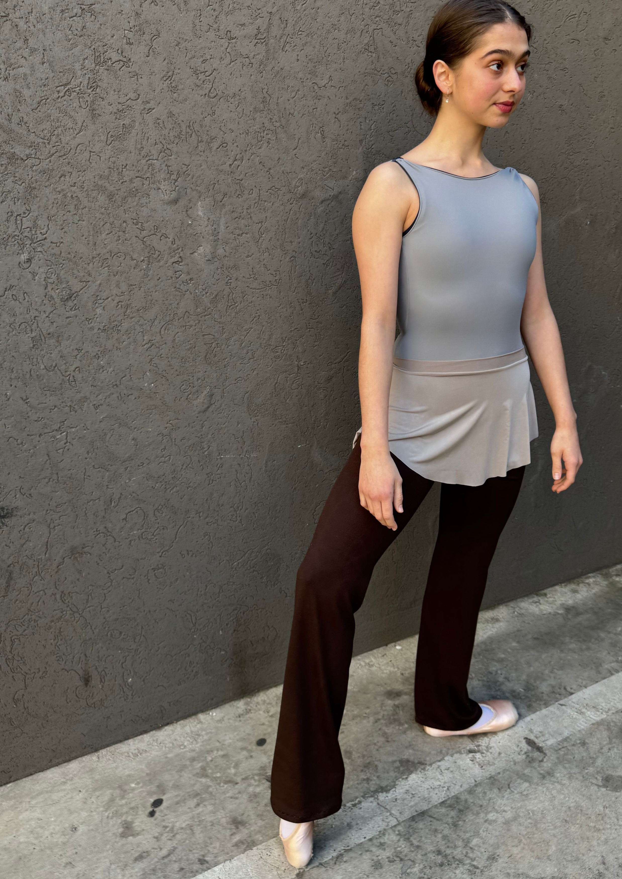 Highline leg warmers in Earth
