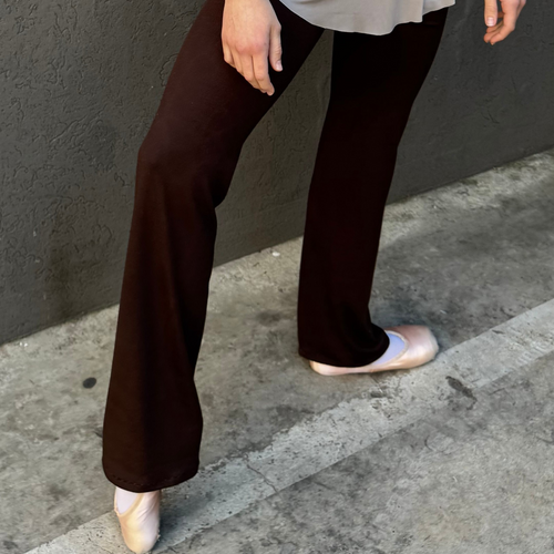 Highline leg warmers in Earth