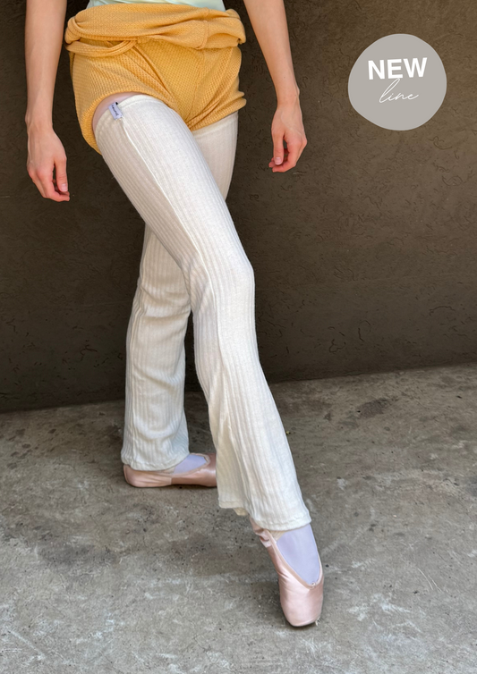 Highline leg warmers in White