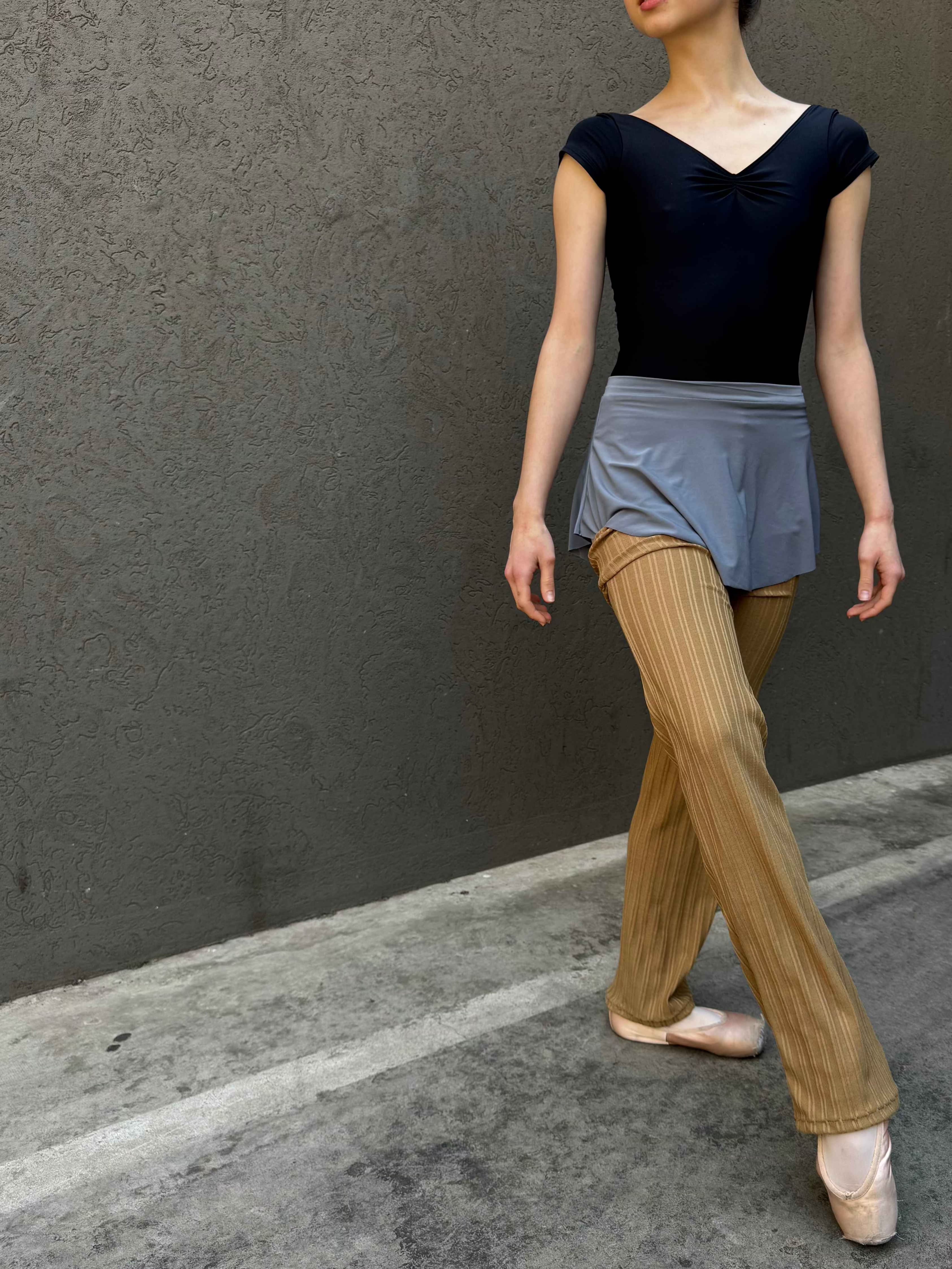 Avenue Skirt in Cement Grey
