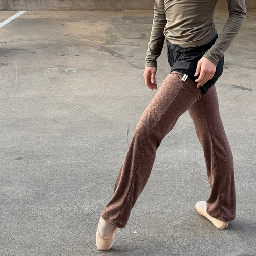 Highline leg warmers in Clay