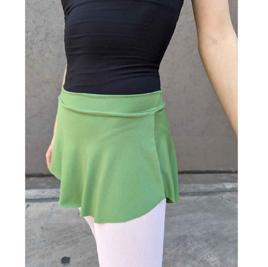 Avenue Skirt in Matcha