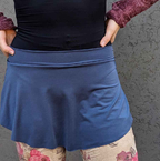 Avenue skirt in Pebble
