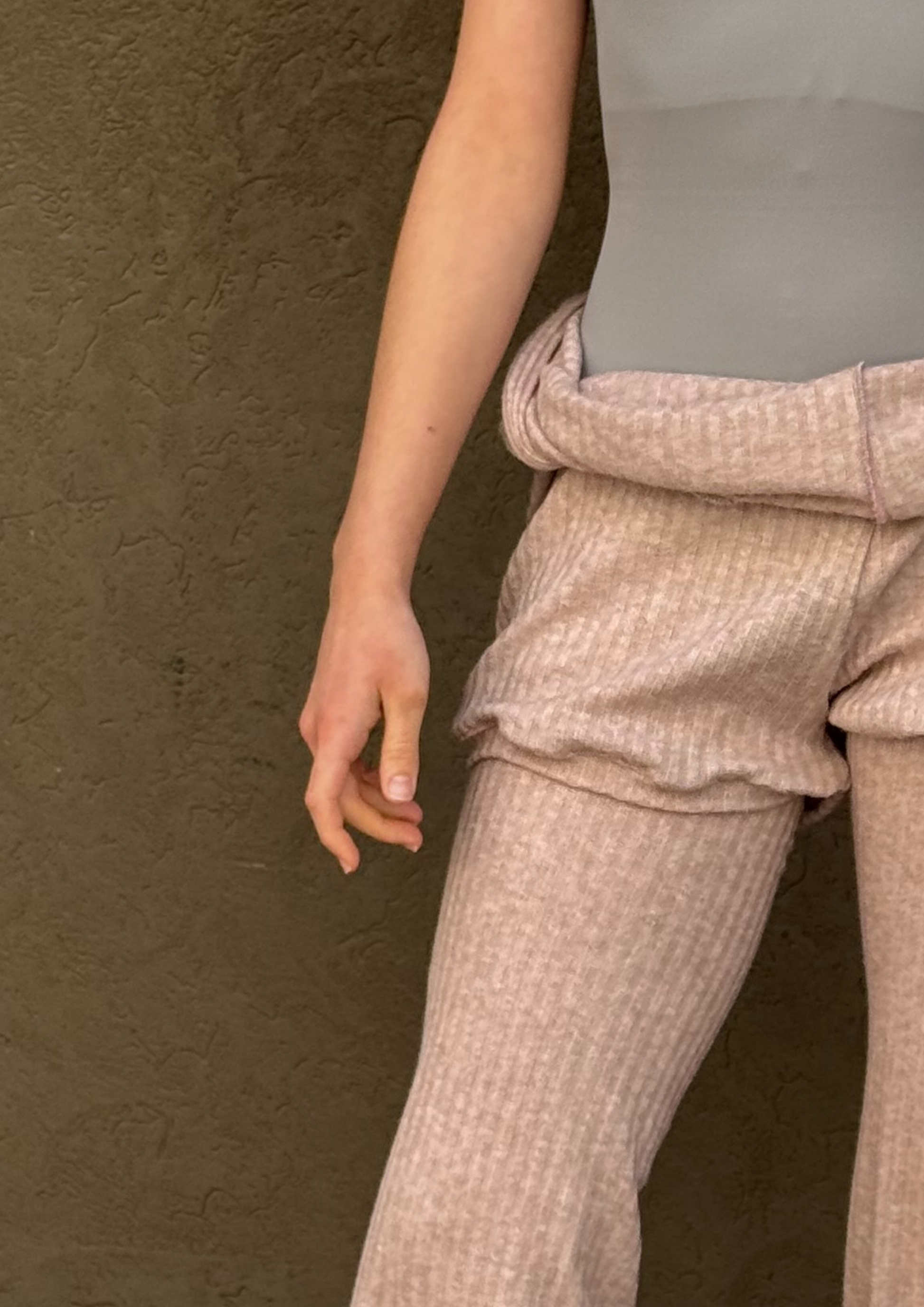 Soft Strawberry Highline Leg warmers