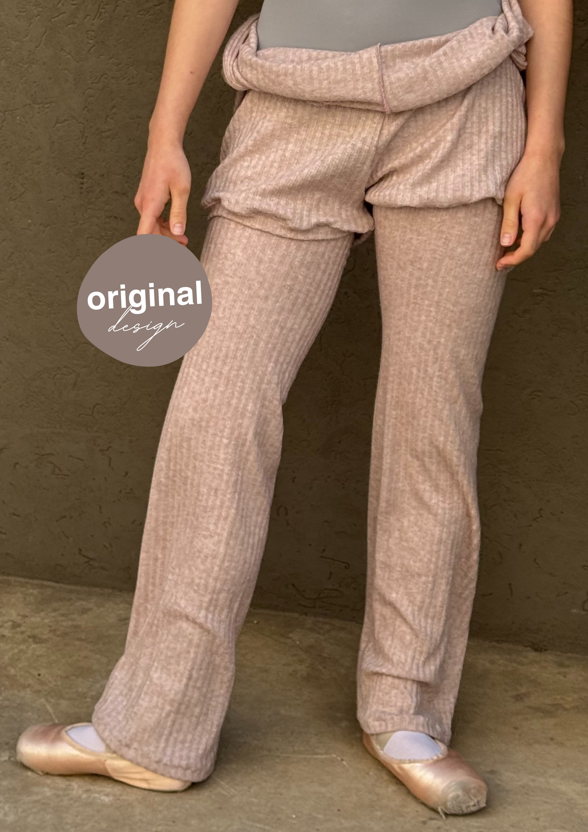 Soft Strawberry Highline Leg warmers